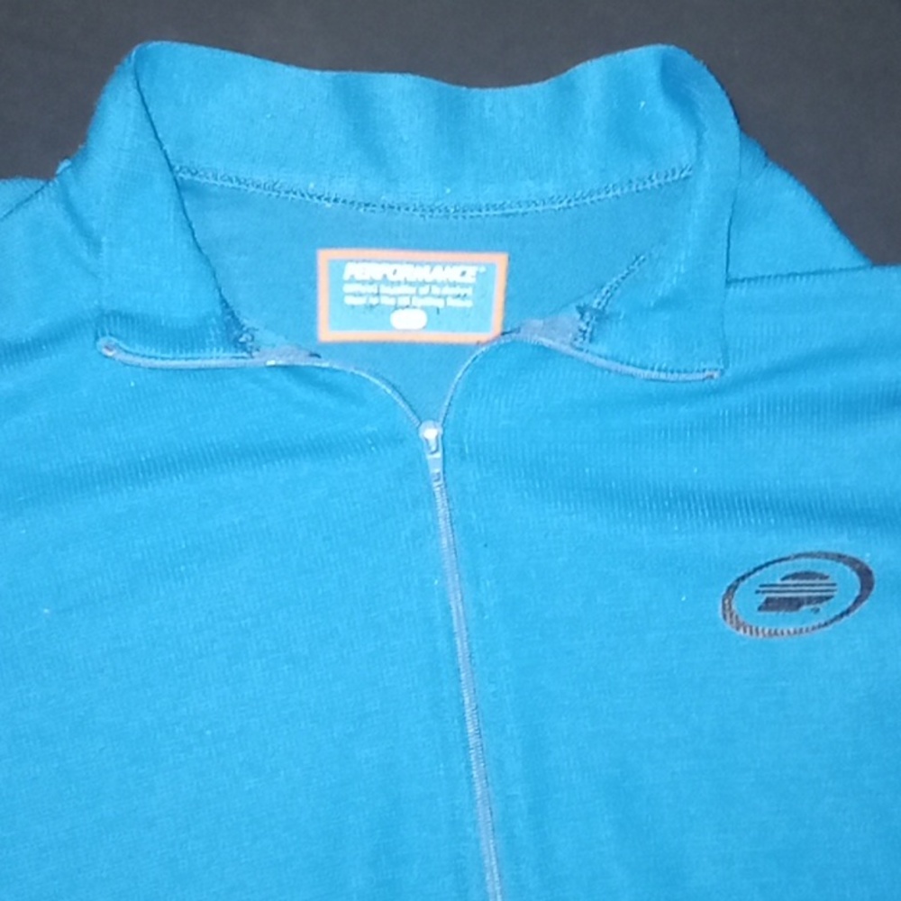 Performance Mens large pullover